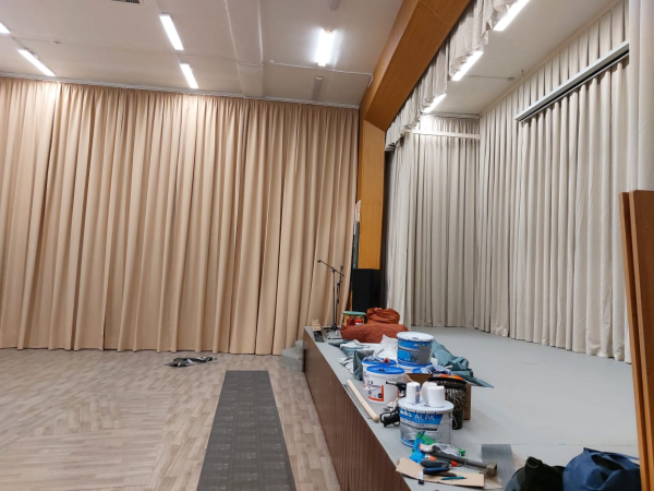 МБОУ "Средняя школа №31" - Замена одежды сцены с установкой АРЗ